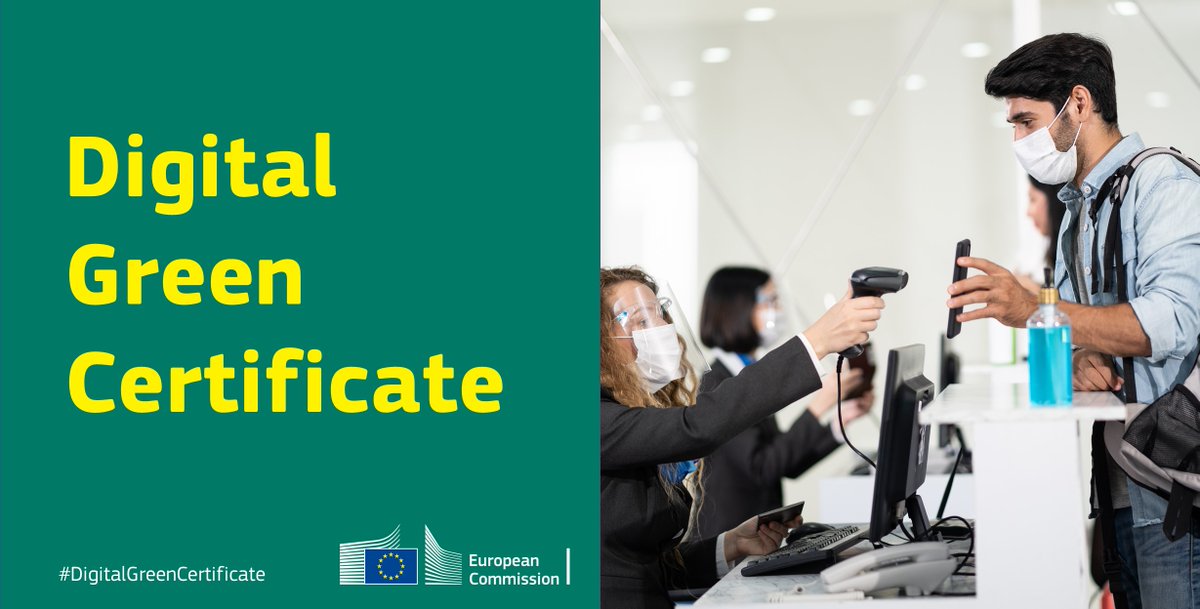 Das Bild ist eine zweigeteilte Collage. Auf der linken Seite steht in gelber Schrift auf dunkelgrünem Hintergrund: „Digital Green Certificate“. Darunter sind der Hashtag #DigitalGreenCertificate sowie das Logo der Europäischen Kommission (European Commiss