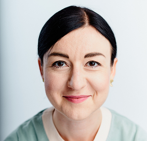 Das Foto zeigt Dr. Paula Piechotta. Sie ist Fachärztin für Radiologie, Grünen-Politikerin und Bundestagsabgeordnete.