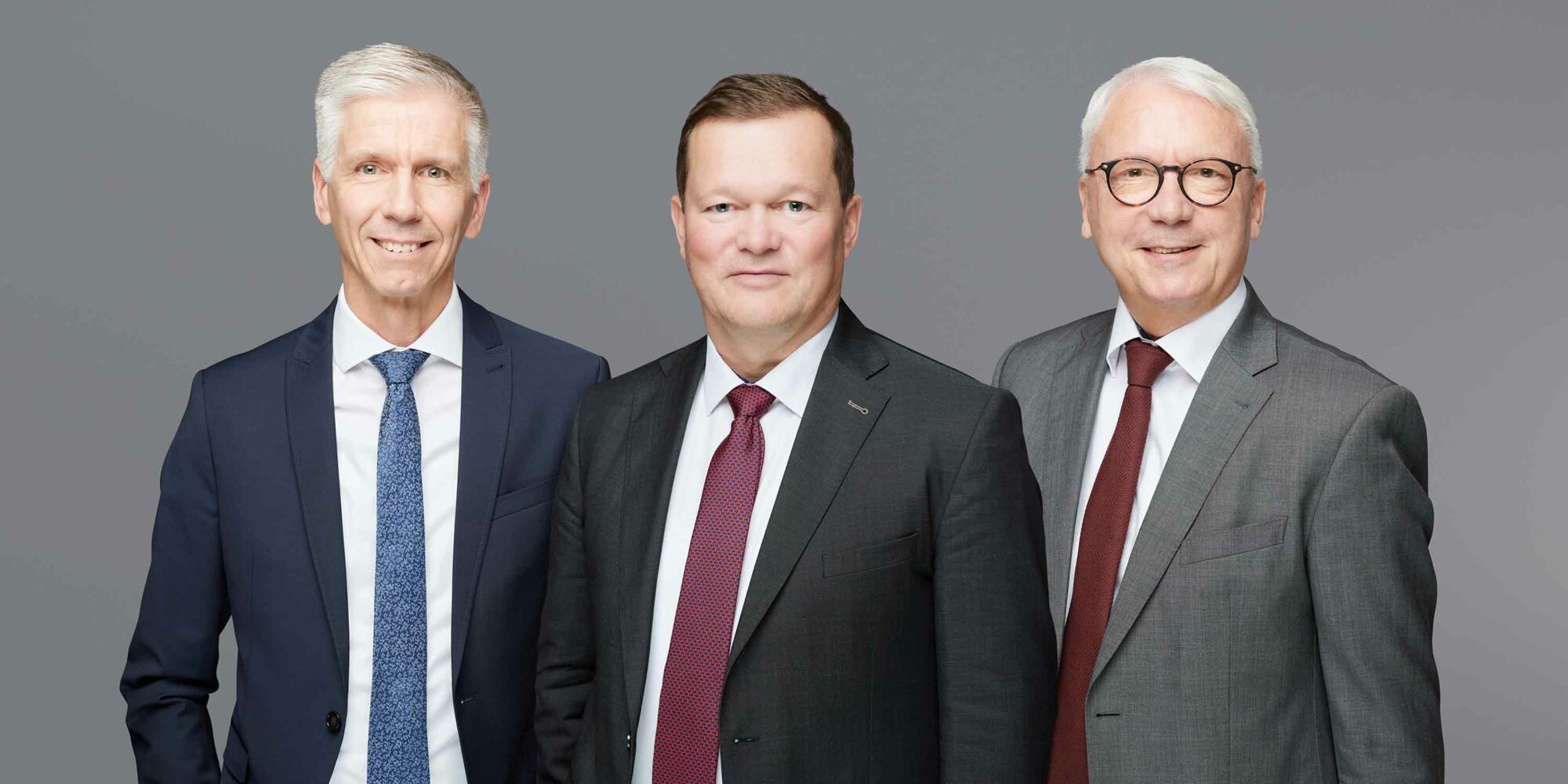 Das Foto zeigt von links nach rechts: Mathias Tronnier, den geschäftsführenden Vorstand der KV Sachsen-Anhalt, Dr. Jörg Böhme, Vorstandsvorsitzender, und Dr. Holger Grüning, stellvertretender Vorstandsvorsitzender.